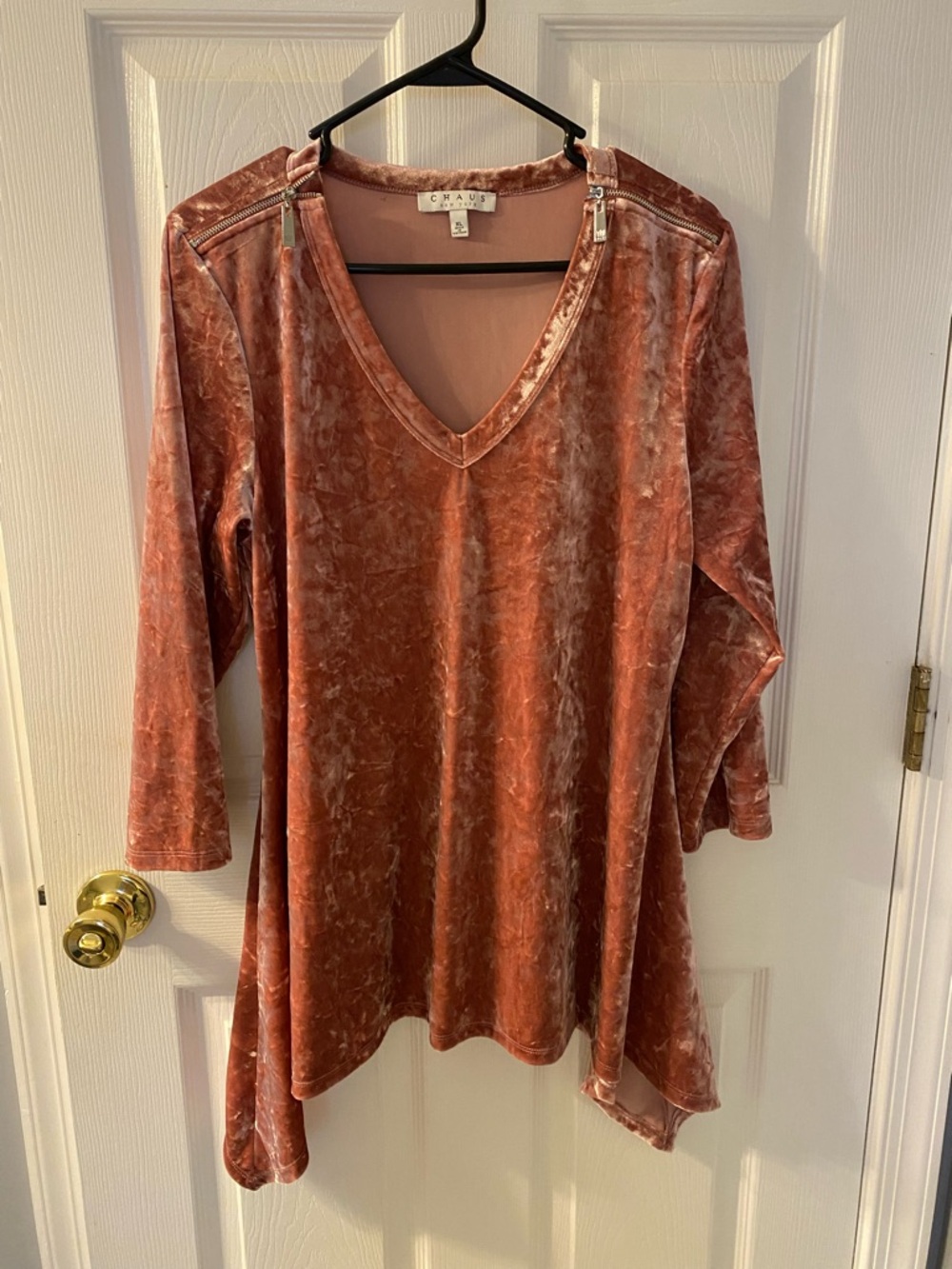 Chaus Velvet V-Neck Tunic Top - Rosewood Pink